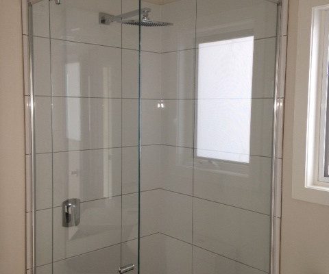 Semi Frameless Shower Screen by Dynamic Glass Melbourne